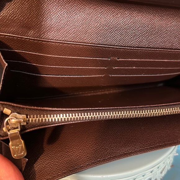 Louis Vuitton Damier Ebene Sarah Long Wallet - Picture 3 of 15